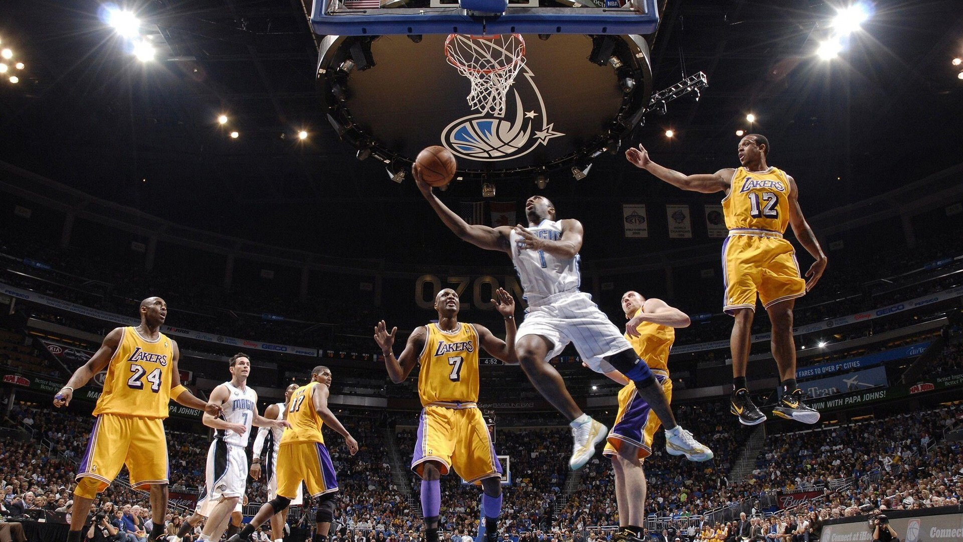 硝烟中的银箭,当迈凯伦在罗德里格斯兄弟赛道上撕开Alpine的防线